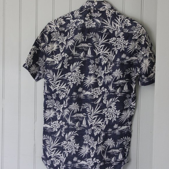 Shirt - Picture 2 of 4